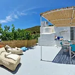 Ble 1br Vacation With Private Terrace 度假居