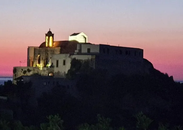 Ble 1br Vacation With Private Terrace * חאניה